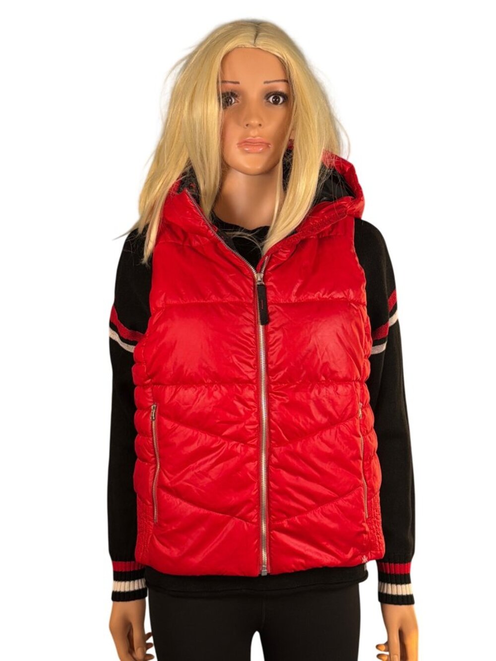 NWT Krimson Klover Red Hooded Puffer Vest Women’s M Quilted Ski Après